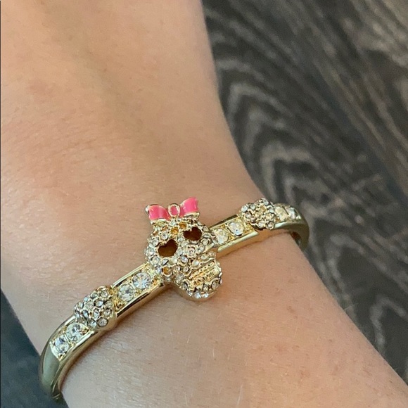 Betsy Johnson Gold Skull Bangle - Picture 2 of 2
